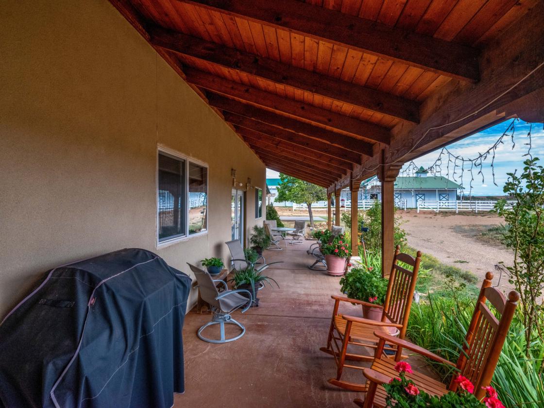 80-Acre Equestrian Ranch - photo 10