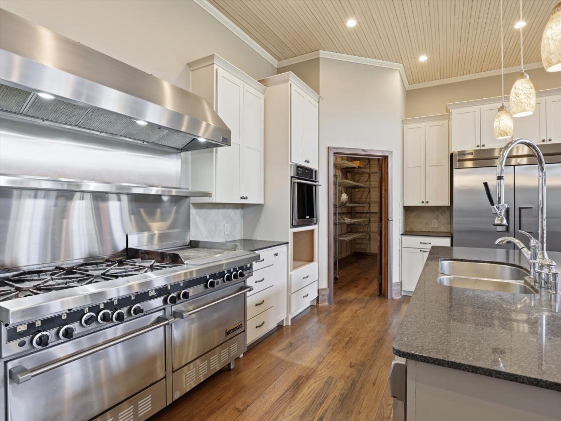 A PROPERTY WITH POSSIBILITIES! - photo 12