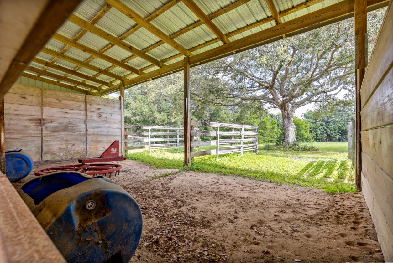 20 ACRE EQUESTRIAN PARADISE WITH NO HOA - photo 16