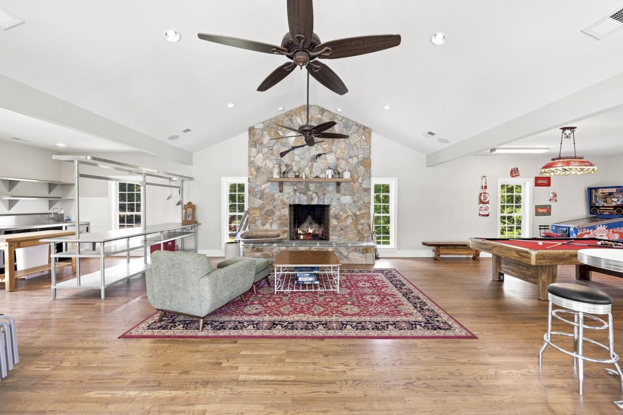 Meticulously Maintained Private Southern Estate - photo 27