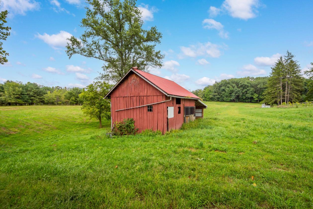 Rare Private Country Retreat - photo 11