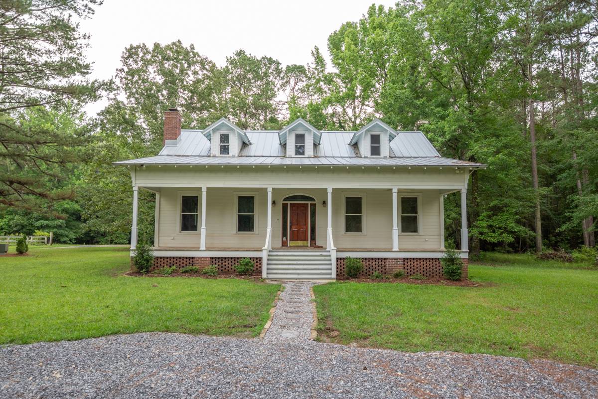 Horse Property for sale.