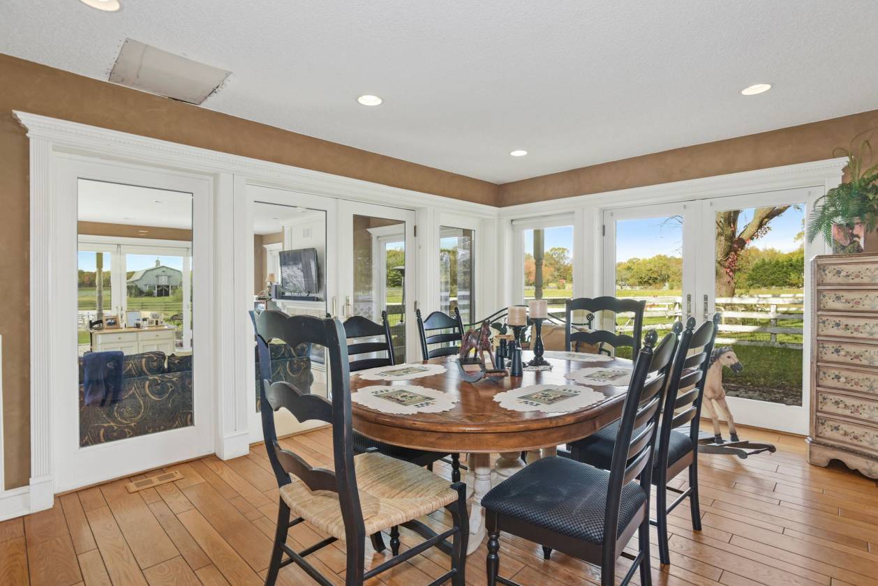 Rare Find Farm House with 106 acres in New Jersey Newfield, Gloucester County, New Jersey