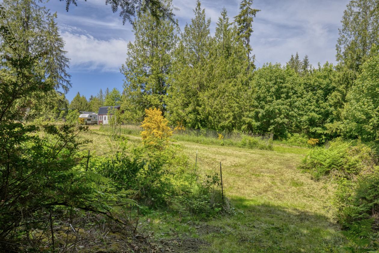 PNW Acreage with trails for Equestrians! - photo 24