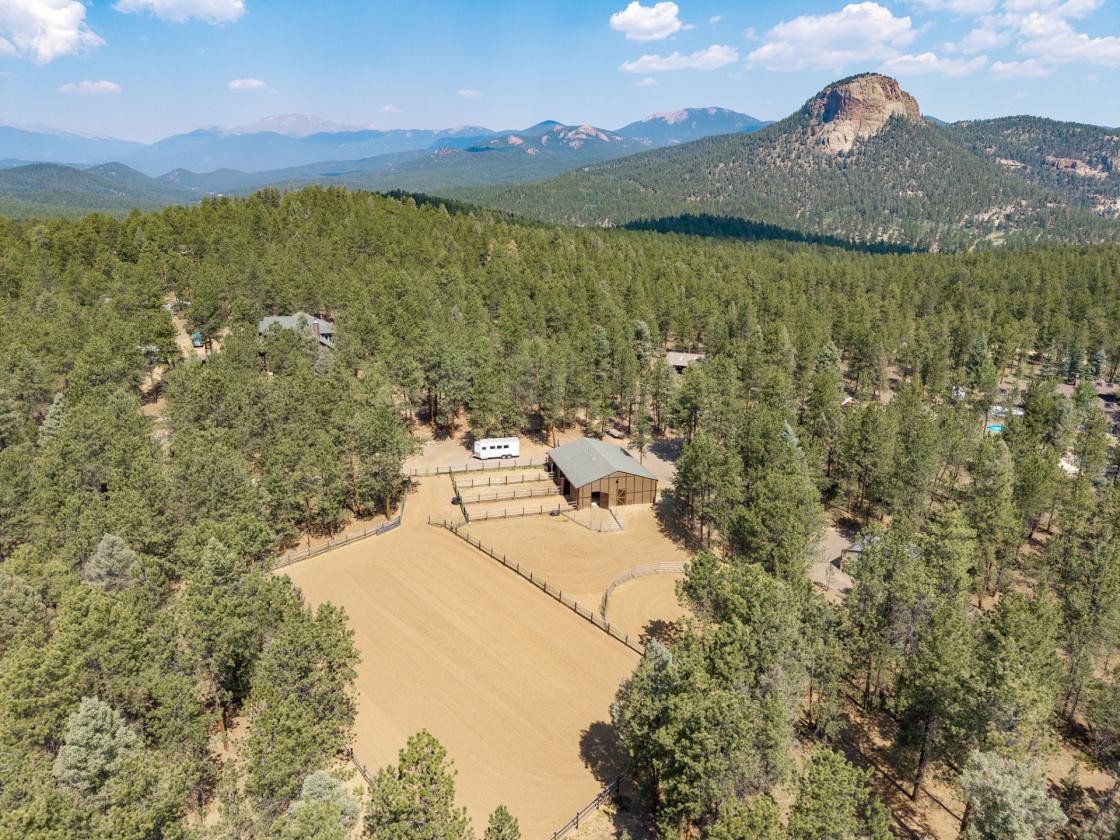WHERE COLORADO HORSE COUNTRY MEETS LUXURY LIVING - photo 5