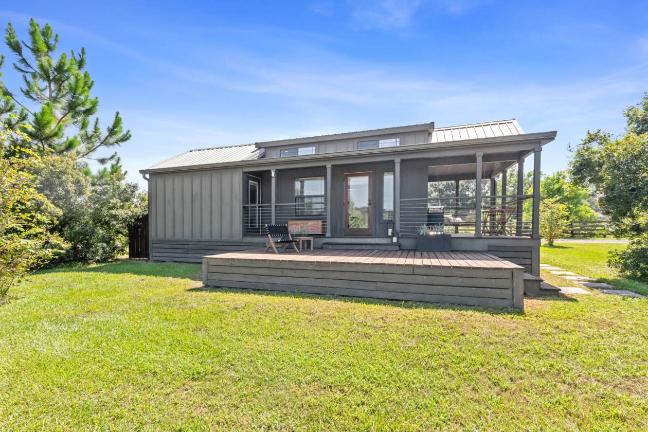 Lovely, turn key equestrian property with 2 arenas - photo 28