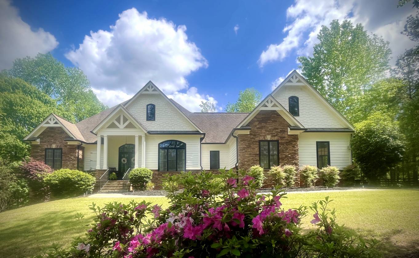 Horse Property for sale.