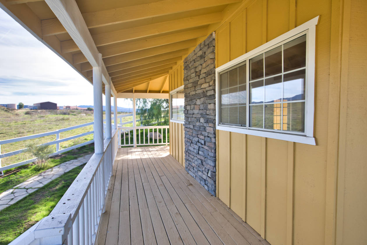 Equestrian property with 360 mountain views. Hemet, Riverside County, California