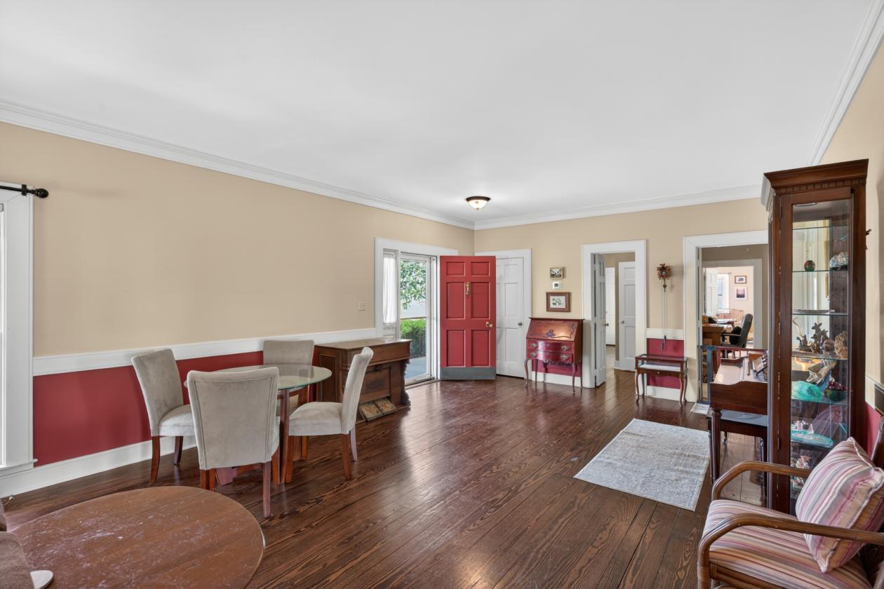 CLOSE TO TRYON Horse farm with 30+ kennel facility - photo 8