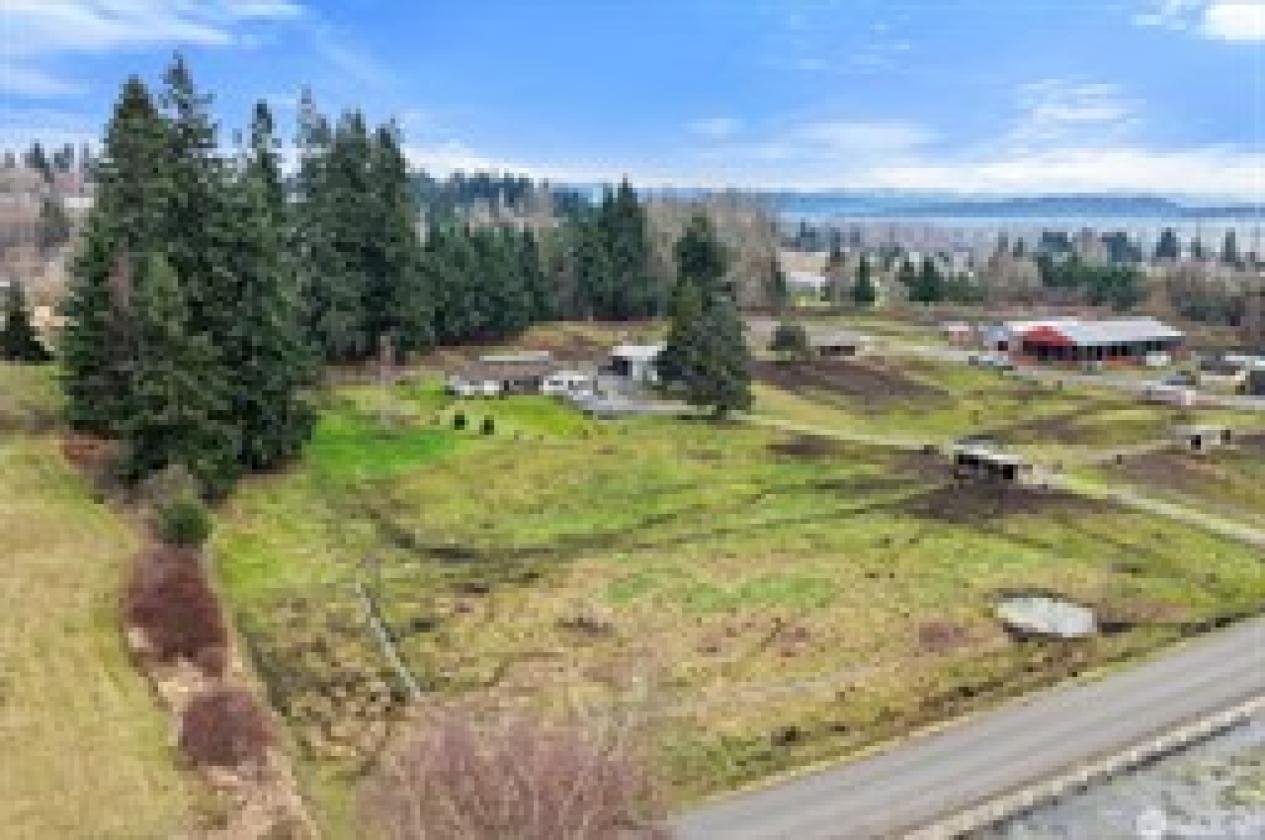 ESTABLISHED 10- ACRE EQUESTRIAN BOARDING OPERATION - photo 4