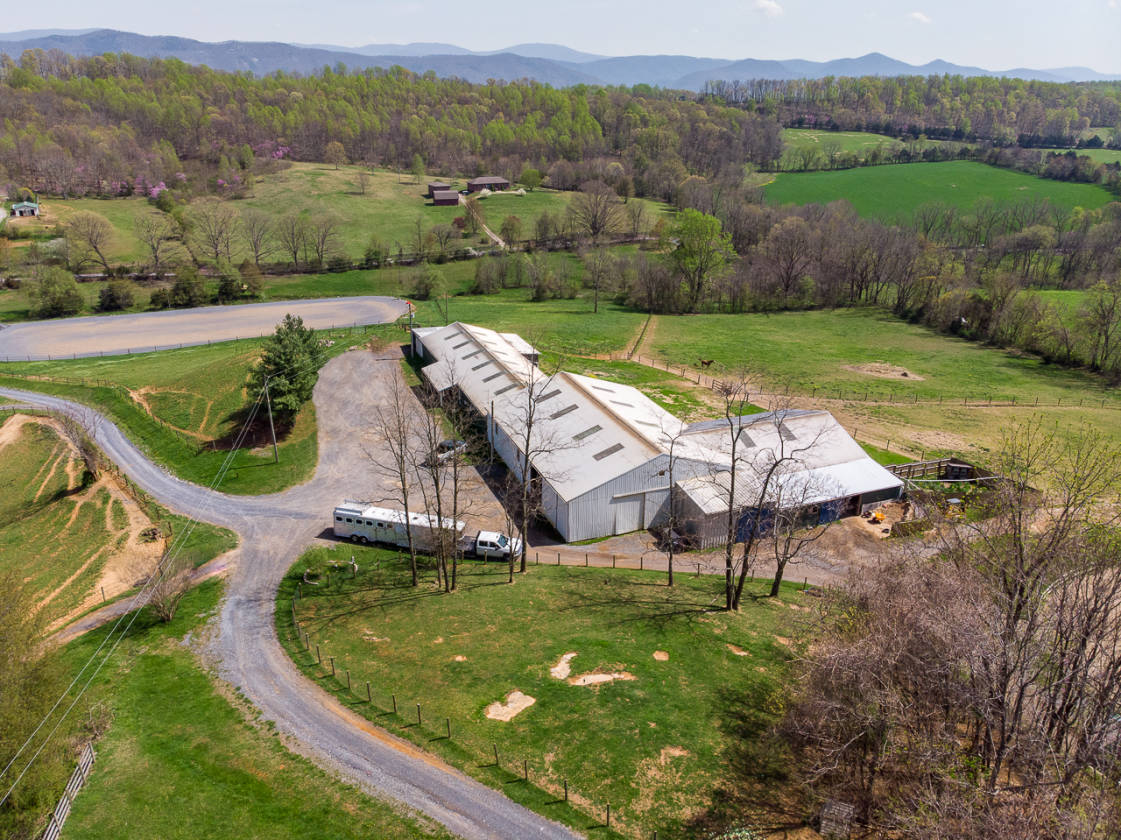 Beautiful 23 acre horse farm located in the Shenandoah Valley
