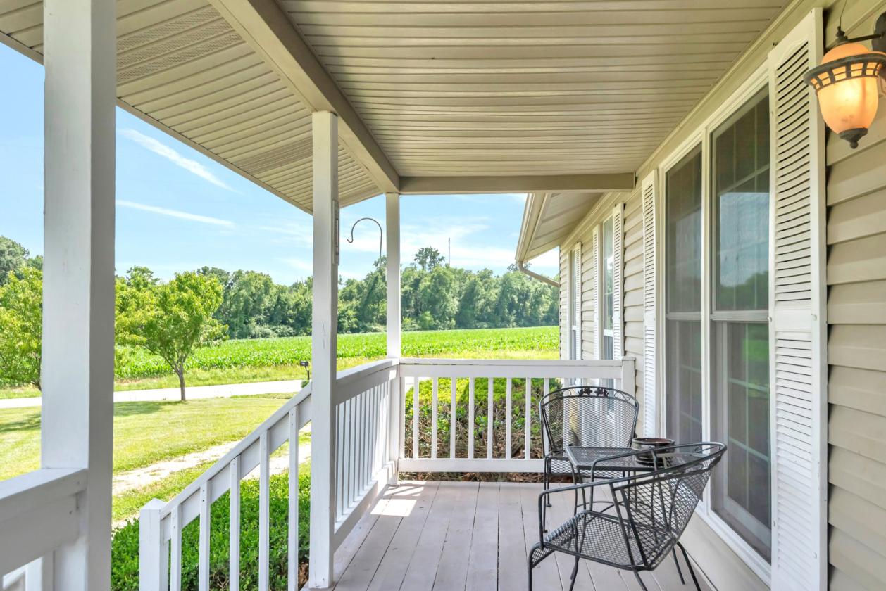 Ranch Home With Shed-Row Barn & Pasture - photo 15