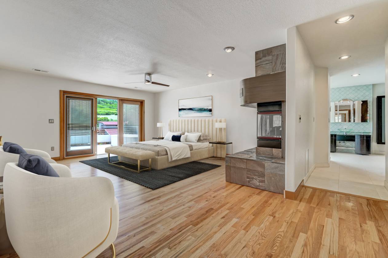 Equestrian Estate with Luxury Contemporary Home & Indoor Riding Arena - photo 13