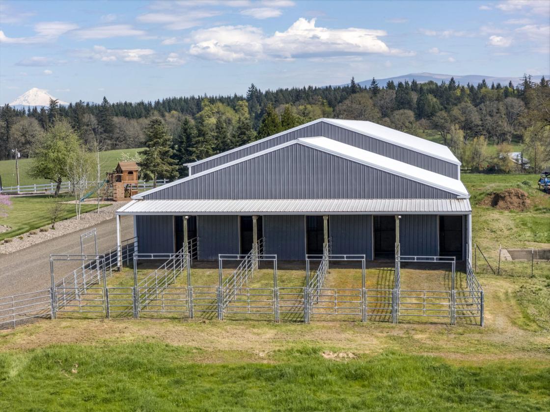 Equestrian & livestock property with 2 Homes - photo 17
