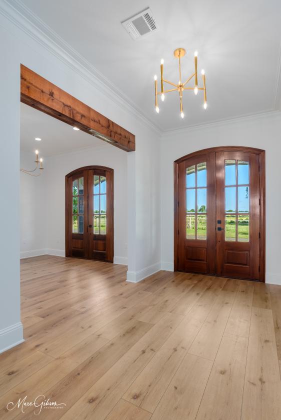 Fully Renovated Luxury Equestrian Estate - photo 3
