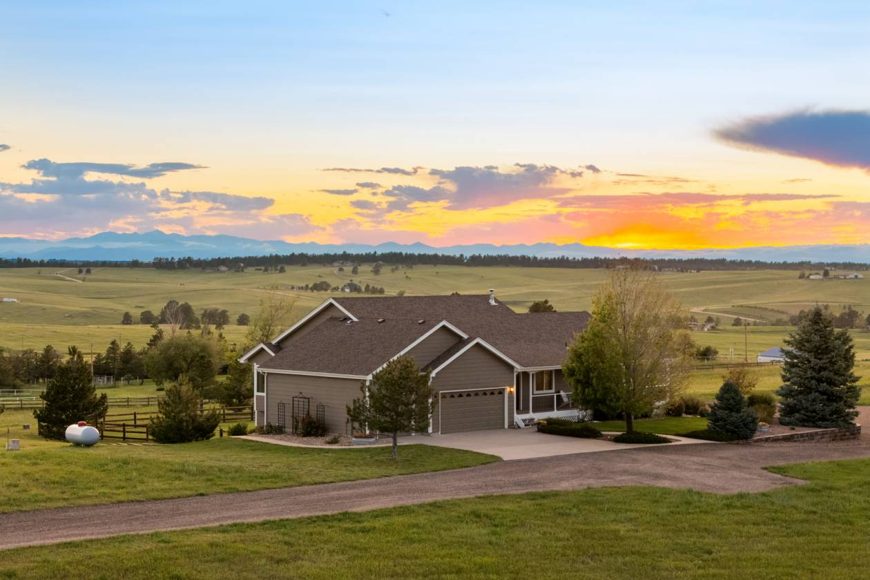 Horse Property for sale.