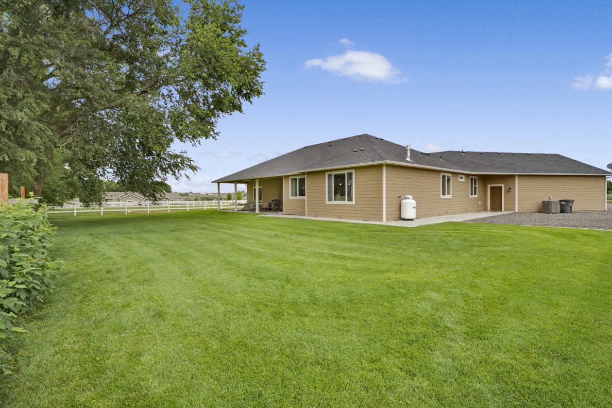 Modern Craftsman on 2.49± Irrigated Acres - photo 27