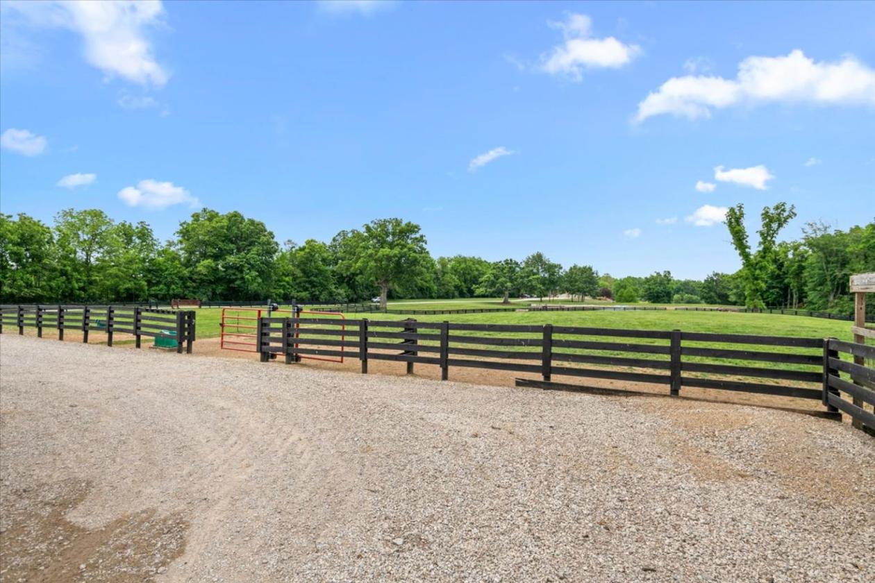 14.3 Acre Equestrian Estate | Indoor Arena | Ponds - photo 17