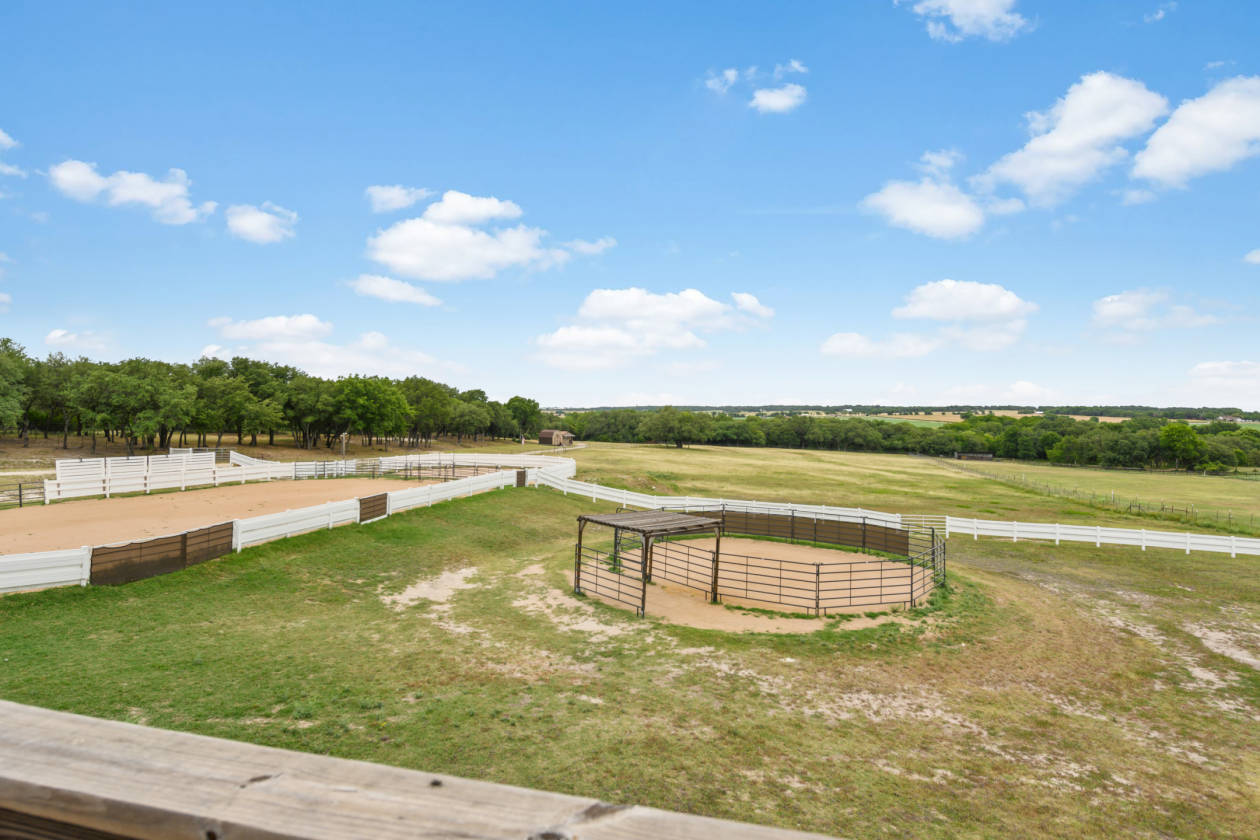 Olde World Stable, Texas Williamson County