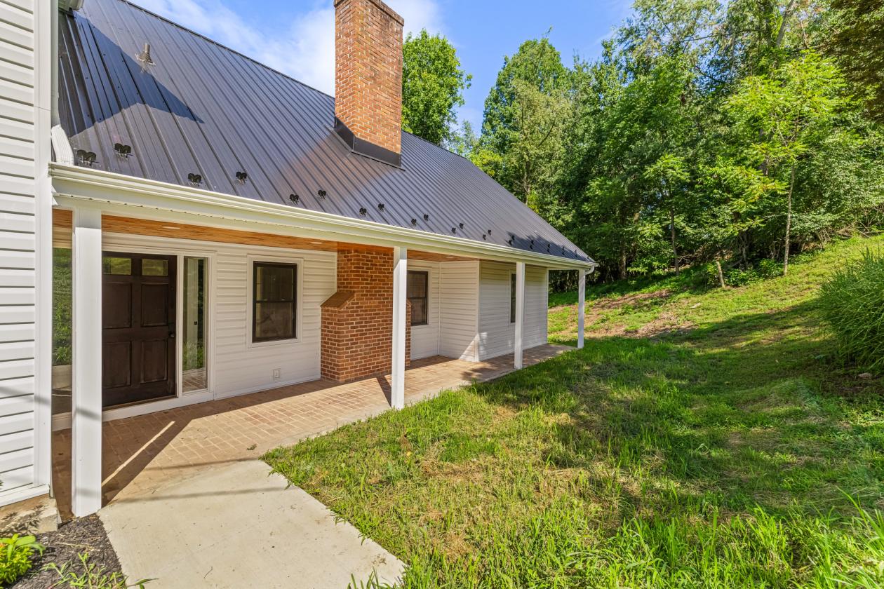 Thistle Hill Farm | 16+ Acres of Equestrian Living - photo 16