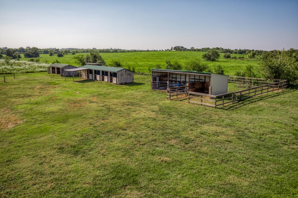 15 acres with great countryside views - photo 7