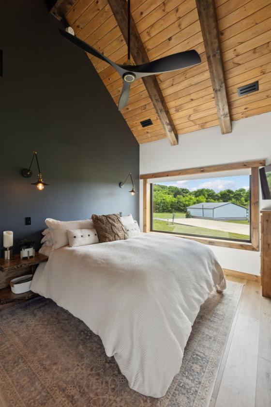 Private Estate with Barndominium - Horse Haven! - photo 17