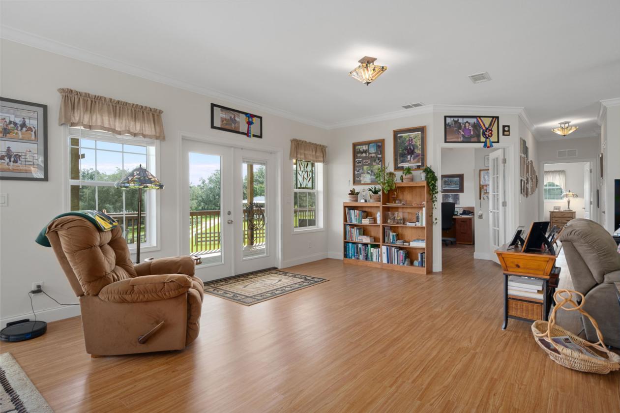 Exceptional 10 acre Property - photo 10