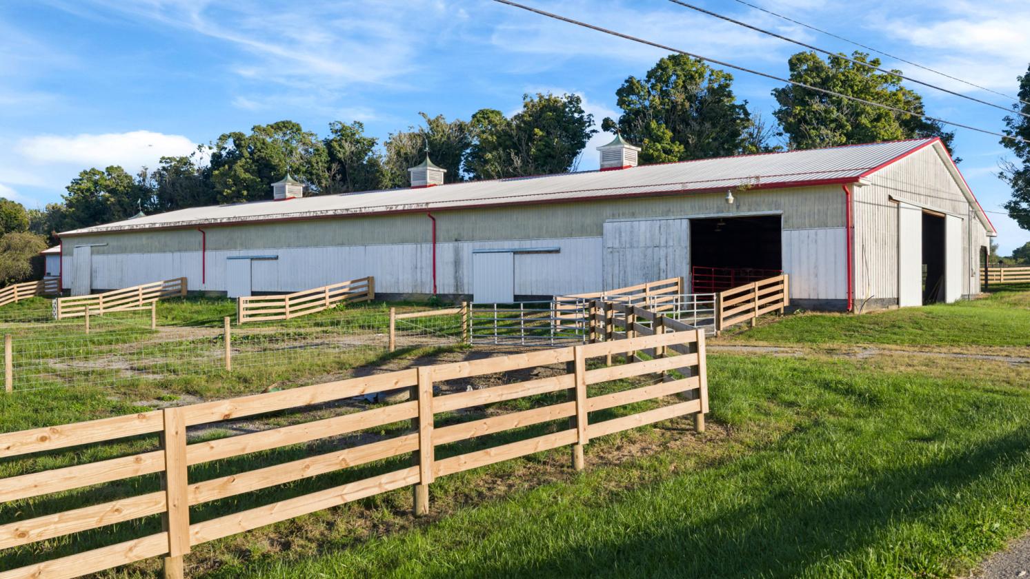 93 Acre Show Cattle & Equine Facility - photo 11