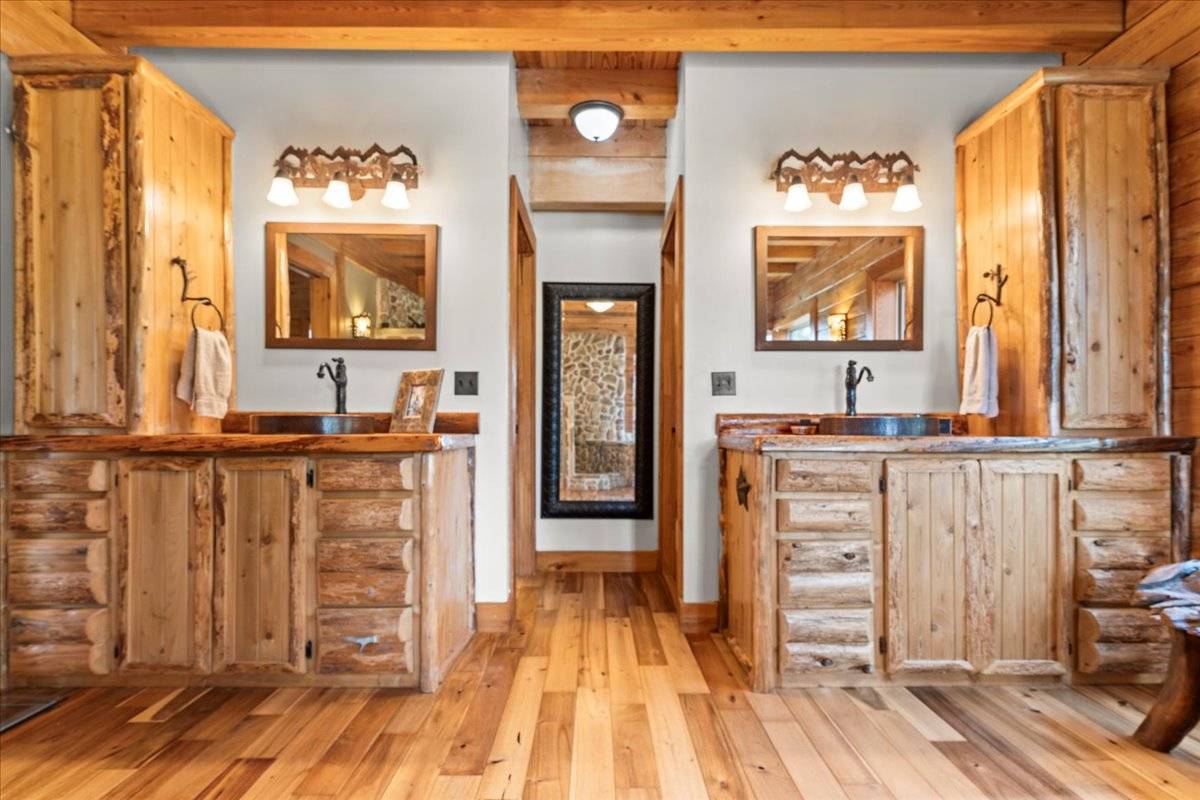 Equestrian Retreat custom log home on 68 Acres  - photo 20