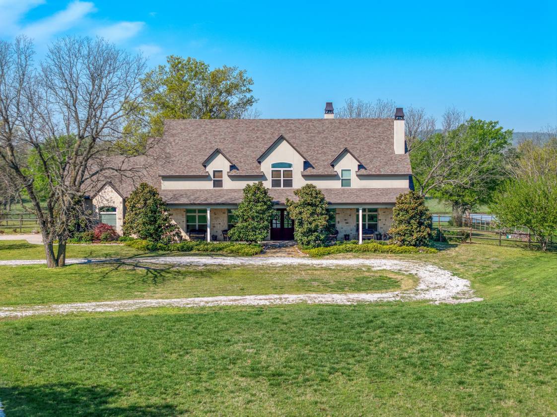 Horse Property for sale.