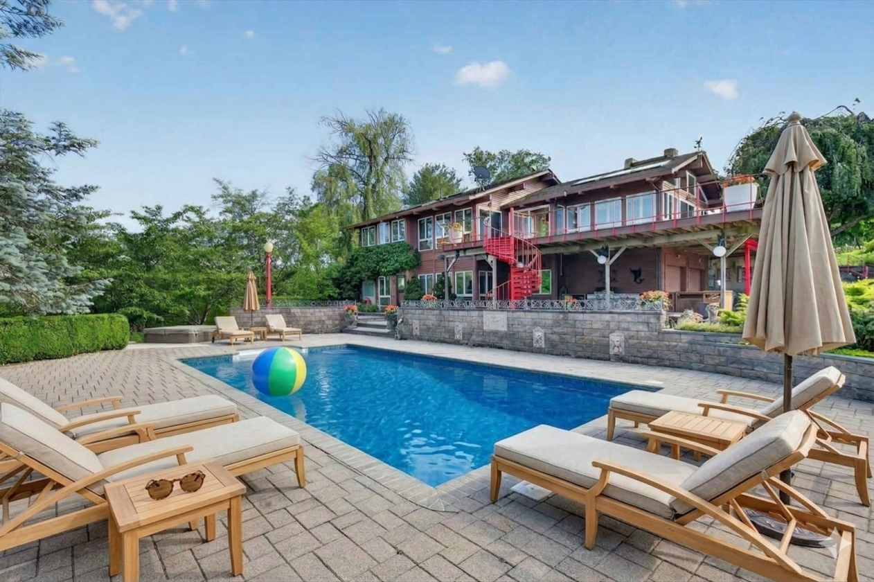 Stunning Hudson Valley Equestrian Estate - photo 11