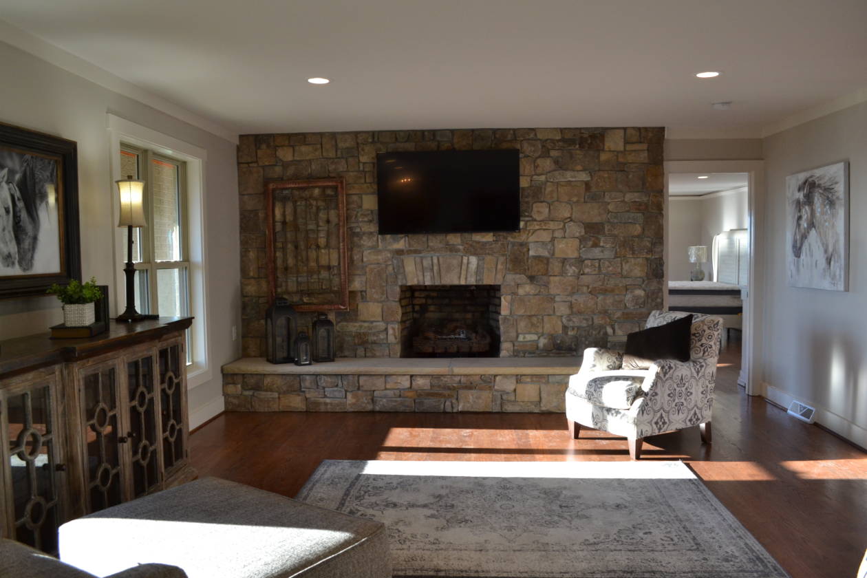 White Oak Mountain 12+ acres & completely renovated home in... Blairs