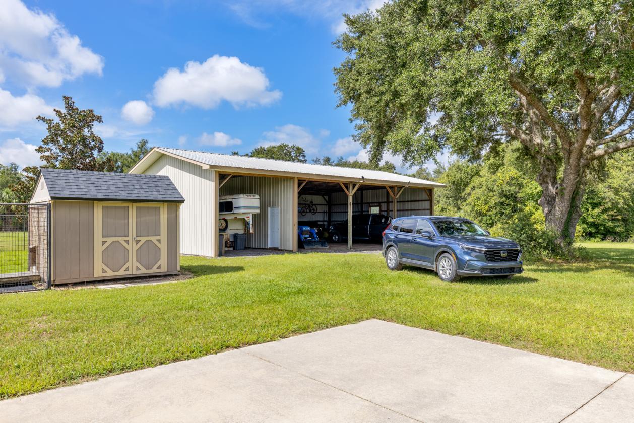 20 ACRE EQUESTRIAN PARADISE WITH NO HOA - photo 10