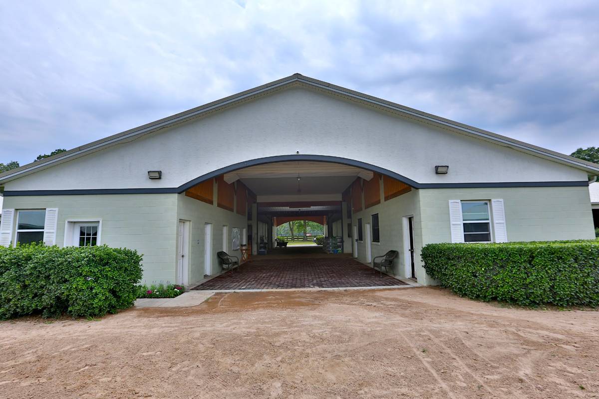 Premier Equestrian Facility - photo 14