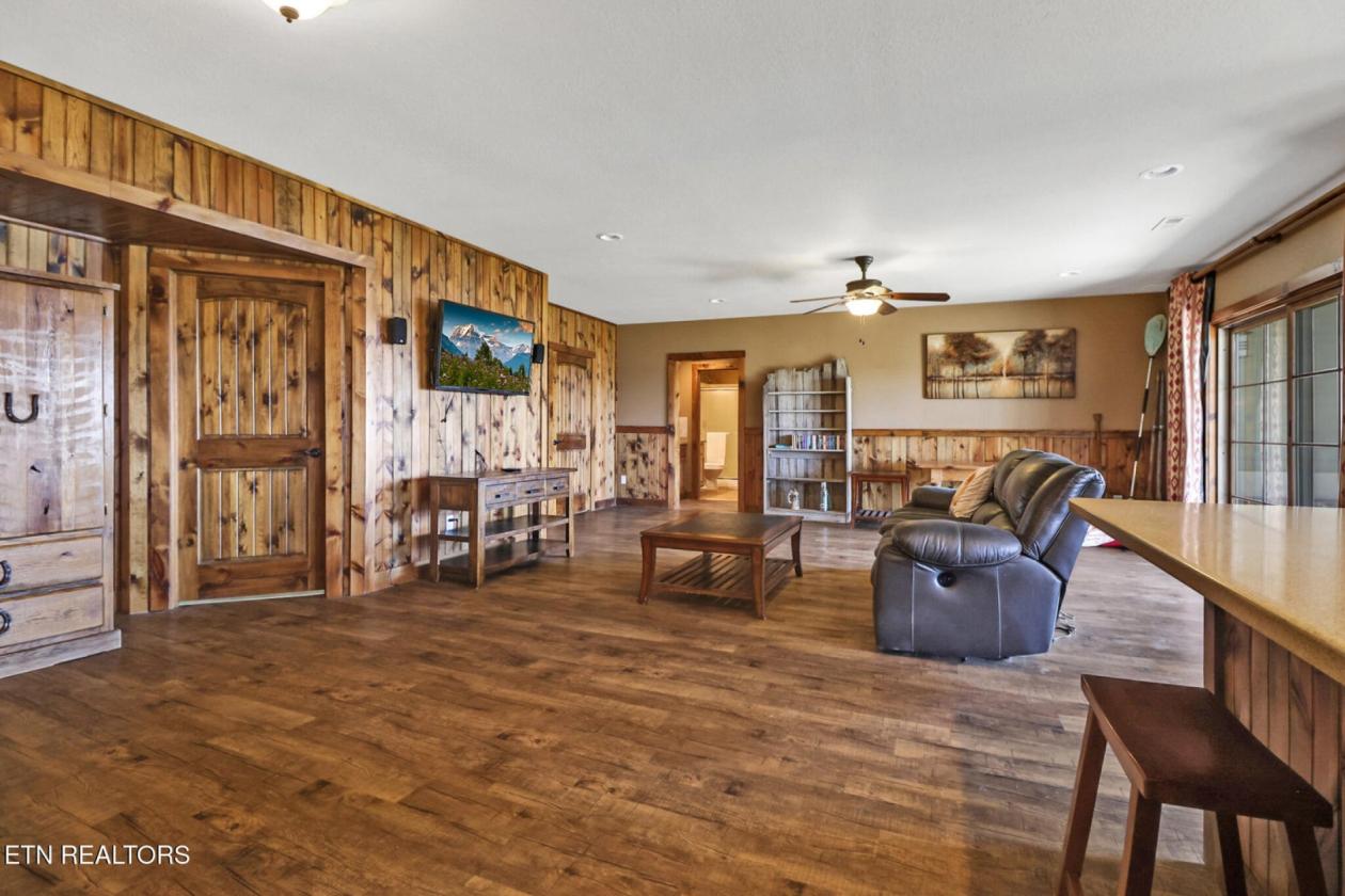 Lakefront Equestrian Estate - photo 25