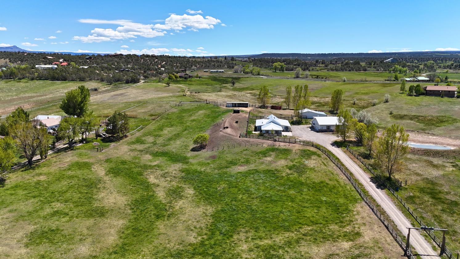 Beautiful Horse Property on 5.37 Acres - photo 3