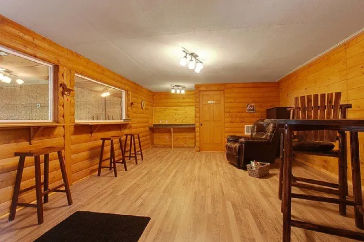 20 Acre Equestrian Property with 30 Stalls - photo 9