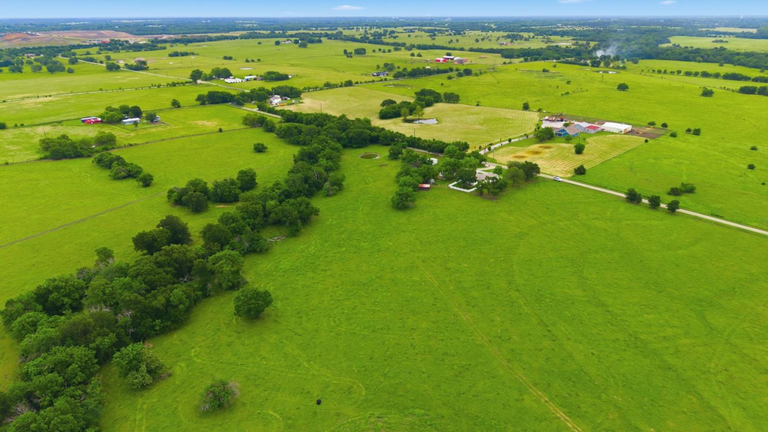 194 ACRE BREATHTAKING RANCH - photo 10