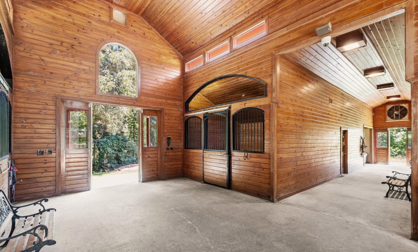 Country Estate, Minutes from Downtown - photo 11