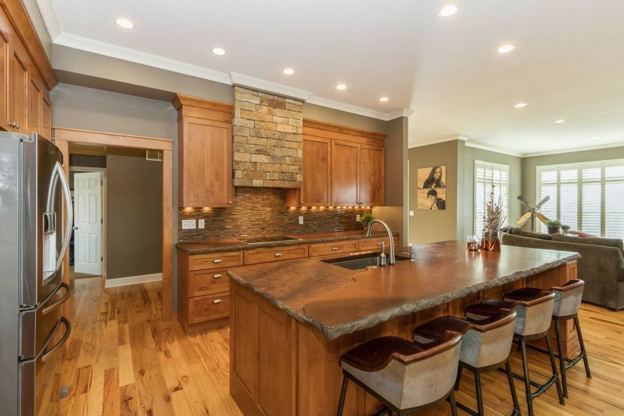 Horse farm for sale Solon, Johnson County, Iowa horse property