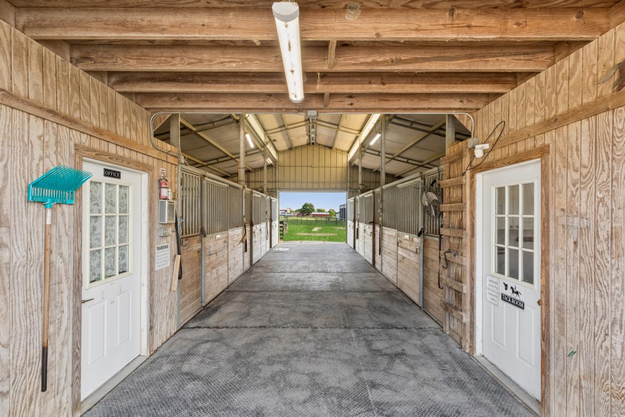 Stunning Equestrian Estate on 16 Beautiful Acres - photo 26