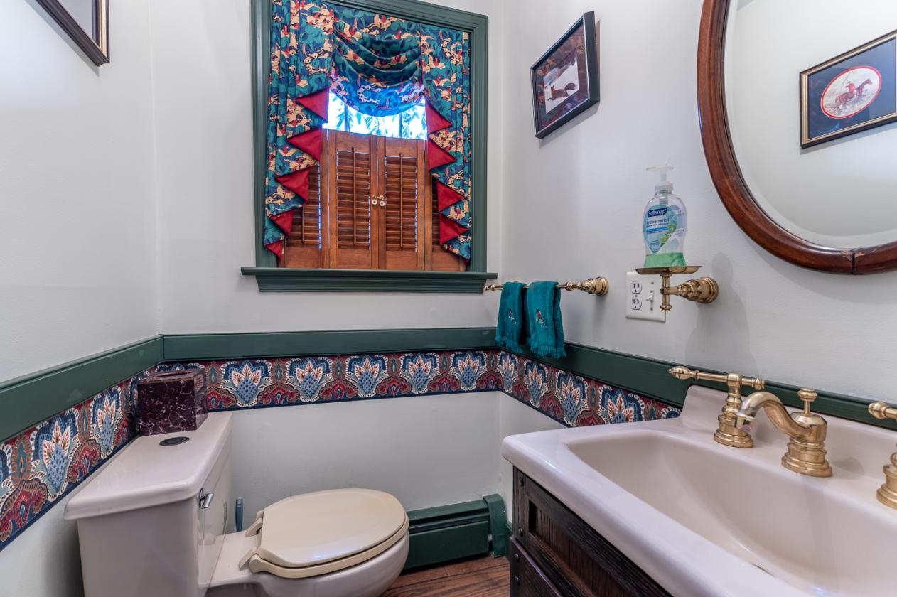 Timeless Colonial Charm - photo 30
