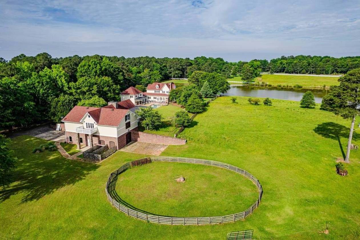 Horse Property for sale.
