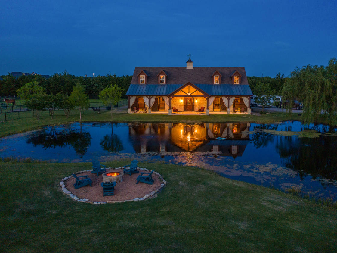 Luxury equestrian estate for sale with dressage arena and barn Heath