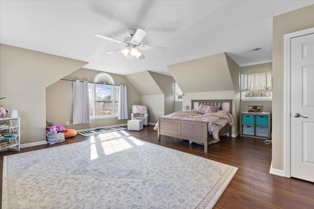 Horse property with large indoor arena - photo 22
