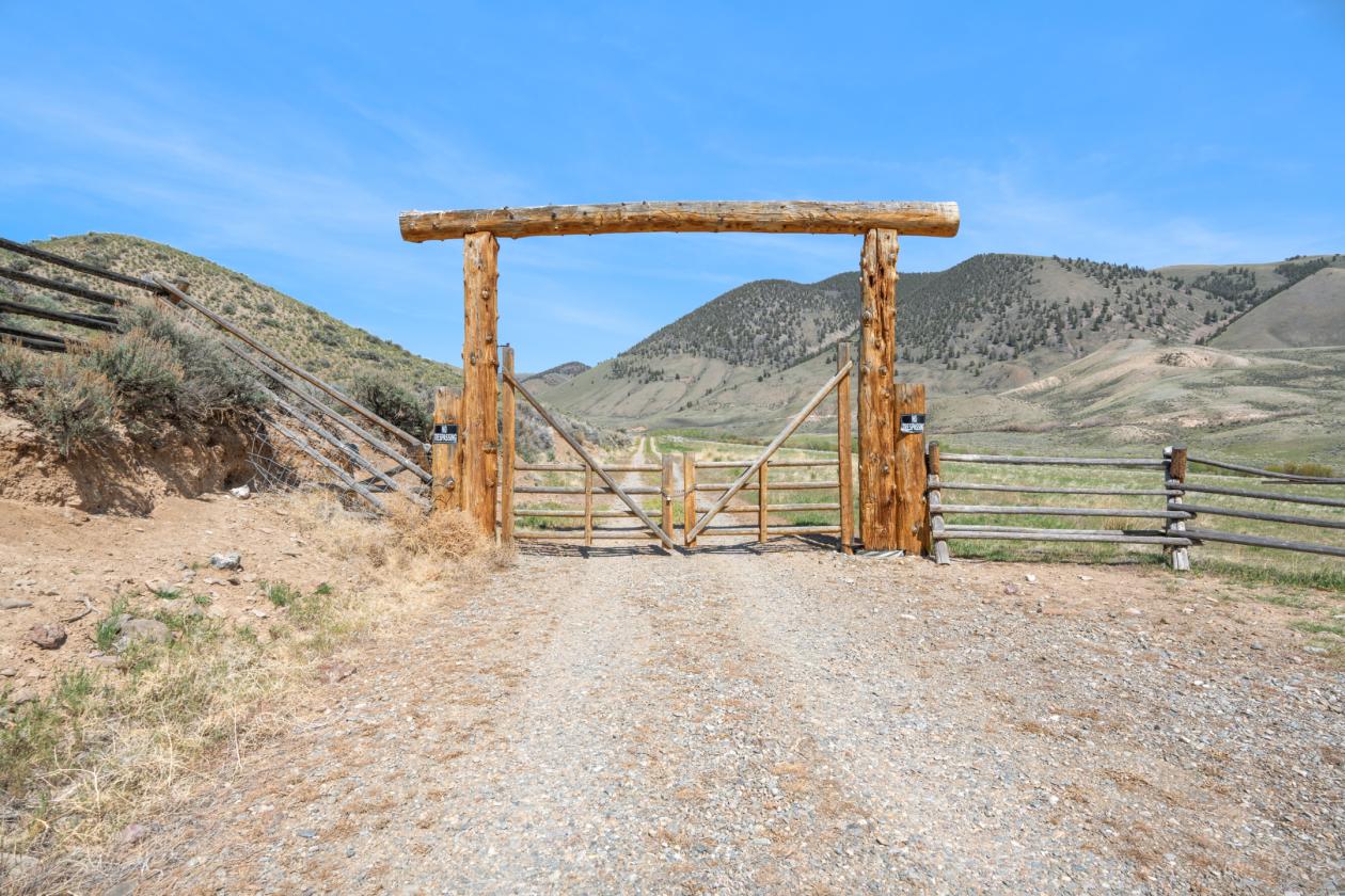 Private Idaho Retreat on 325 acres! - photo 24