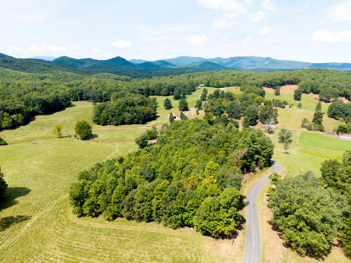 Large Equestrian Estate-Pasture, Mountains, Creeks - photo 23