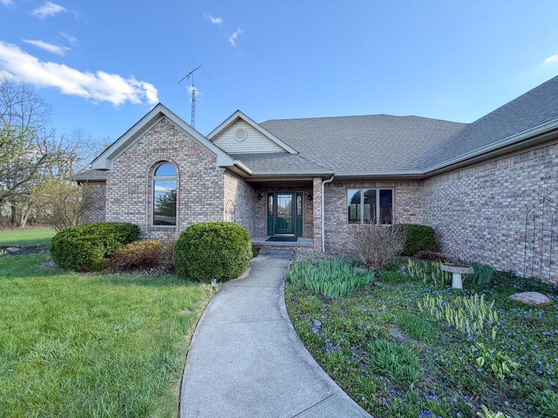 Traditional Ranch with Basement and Barn - photo 5