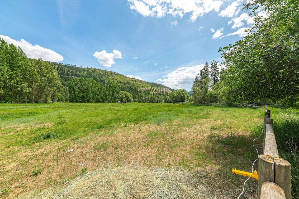 One-of-a-kind Custom Home! 16+ Acres on Mill Creek - photo 8
