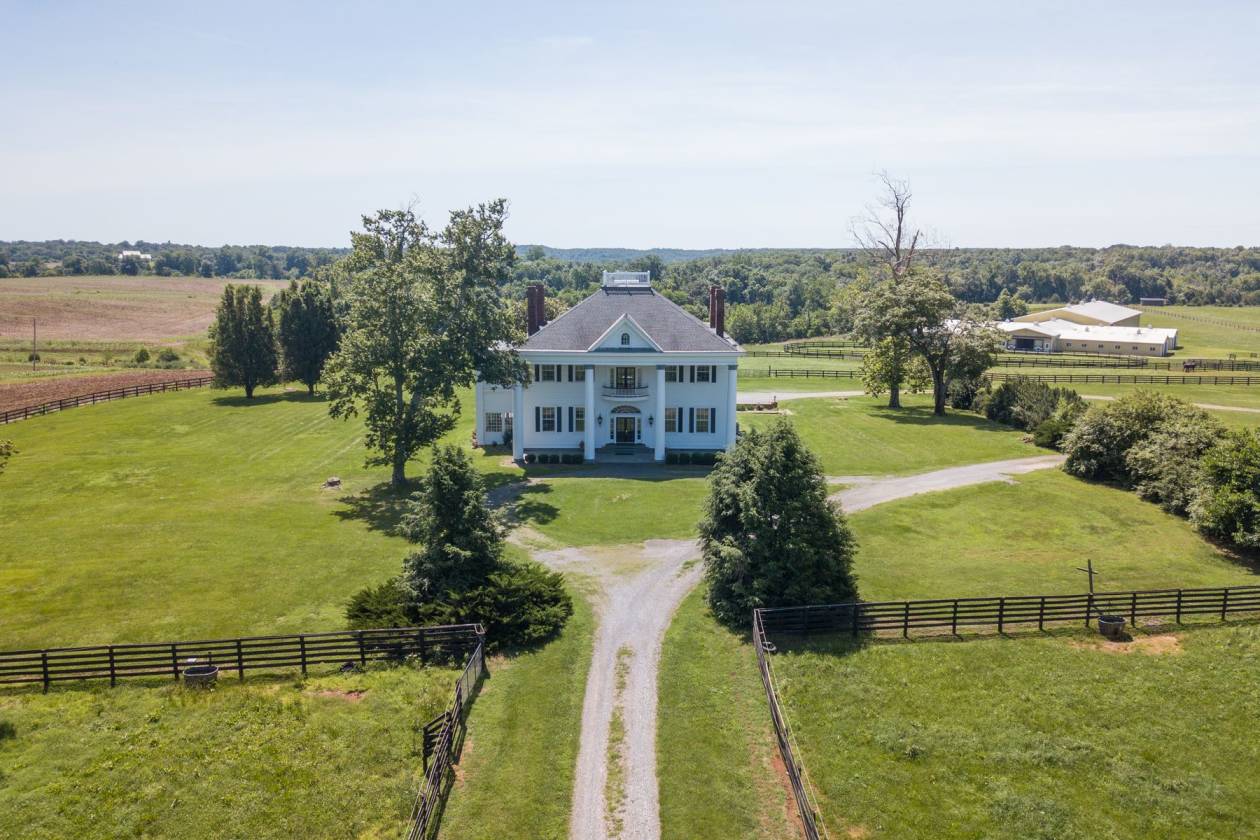 Luxury Equestrian Estate Scottsville, Albemarle County, Virginia Luxury Equestrian Estate Scottsville, Albemarle County, Virginia